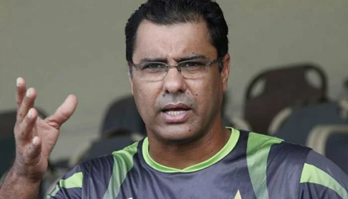 Waqar says saliva must for swinging the ball, Holding finds no logic in legalising ball-tampering