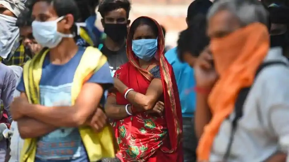 The labour wing of the Rashtriya Swayamsevak Sangh (RSS) particularly targeted the governments of Maharashtra, Andhra Pradesh, Telangana, Delhi, Punjab, Rajasthan, West Bengal, Gujarat and Jharkhand for failing to take care of the migrants. (Photo by Raj K Raj/ Hindustan Times)