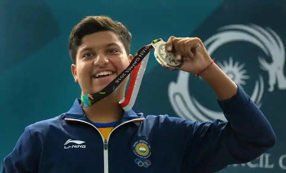 Indian shooter Shardul Vihan celebrates after winning silver medal in Men