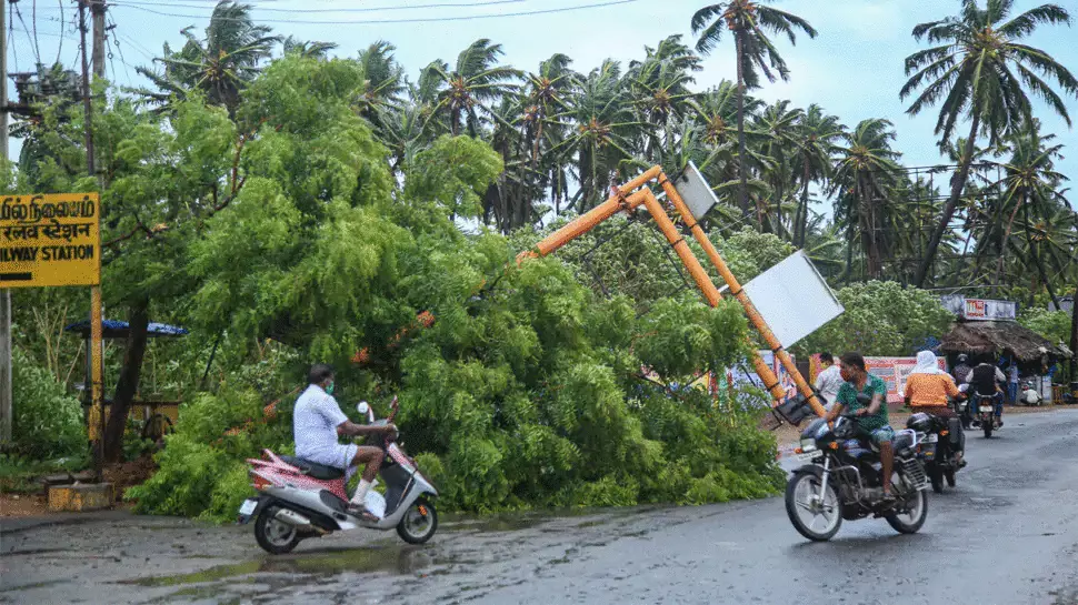 Cyclone Amphan races towards West Bengal, Odisha; PM reviews situation, 37 NDRF teams deployed