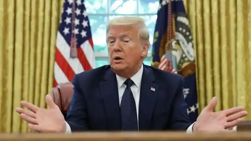 U.S. President Donald Trump speaks to reporters after he received a 2020 hurricane season briefing during the coronavirus disease (COVID-19) outbreak in Washington, U.S. May 28, 2020. REUTERS/Jonathan Ernst