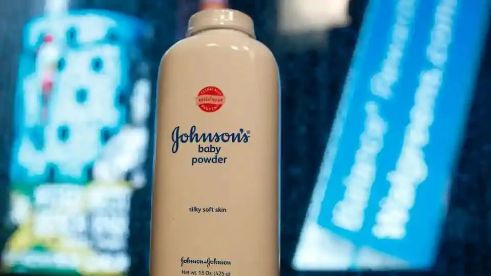 A bottle of Johnson and Johnson Baby Powder is seen in a photo illustration taken in New York, February 24, 2016. The company has decided to stop sale of the talc-based powder in US and Canada.