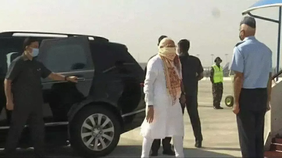 PM Narendra Modi arrives in Kolkata, leaves for 24 Parganas for aerial survey of Cyclone Amphan-hit areas