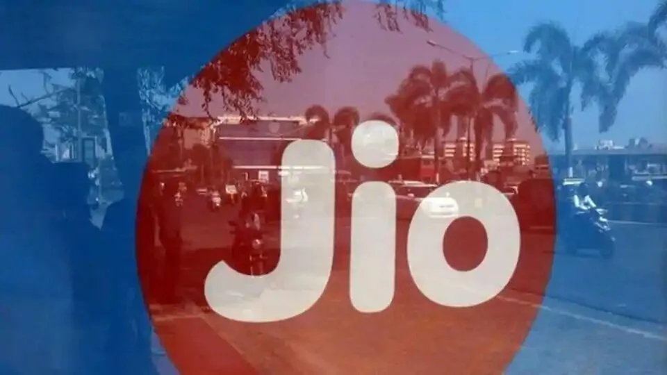 The transaction takes investment raised by Jio in recent weeks to almost $9 billion, including stakes sold to Facebook Inc., Silver Lake and Vista Equity Partners.