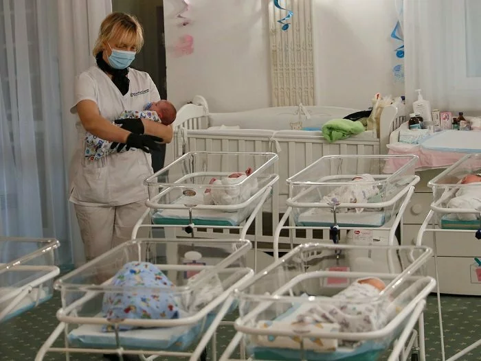 Surrogate-born babies stranded in Ukraine