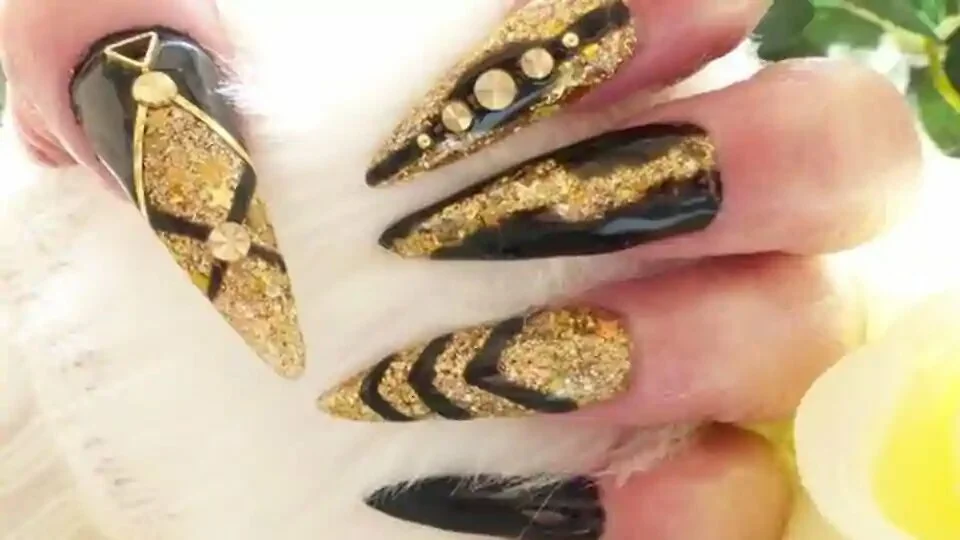 Nail art has undergone quite an evolution in the past decade, from the subtle square nailed French manicure to Lady Gaga claws, everything from the shape, size, length and varnish has seen quite a major change.