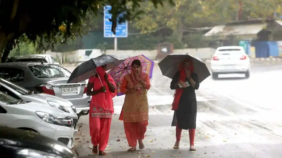 Monsoon covers whole of Maharashtra; hot, humid weather in most of north India