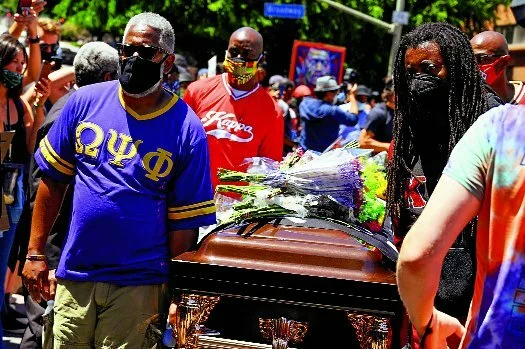 Thousands bid adieu to Floyd amid clamour for police reforms