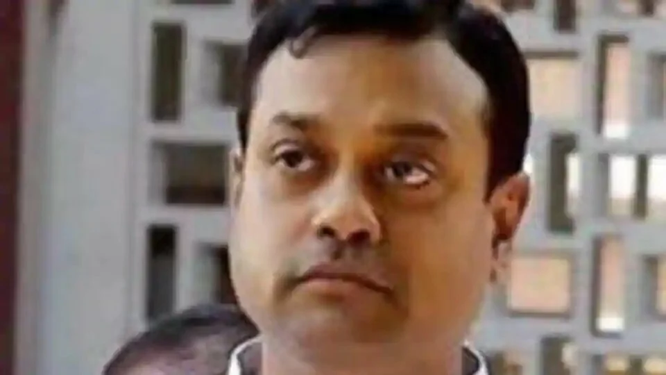 BJP spokesperson Sambit Patra says he will hold a fast on Monday to support the cause of holding the Puri Rath Yatra while SC hears petitions challenging the stay order.