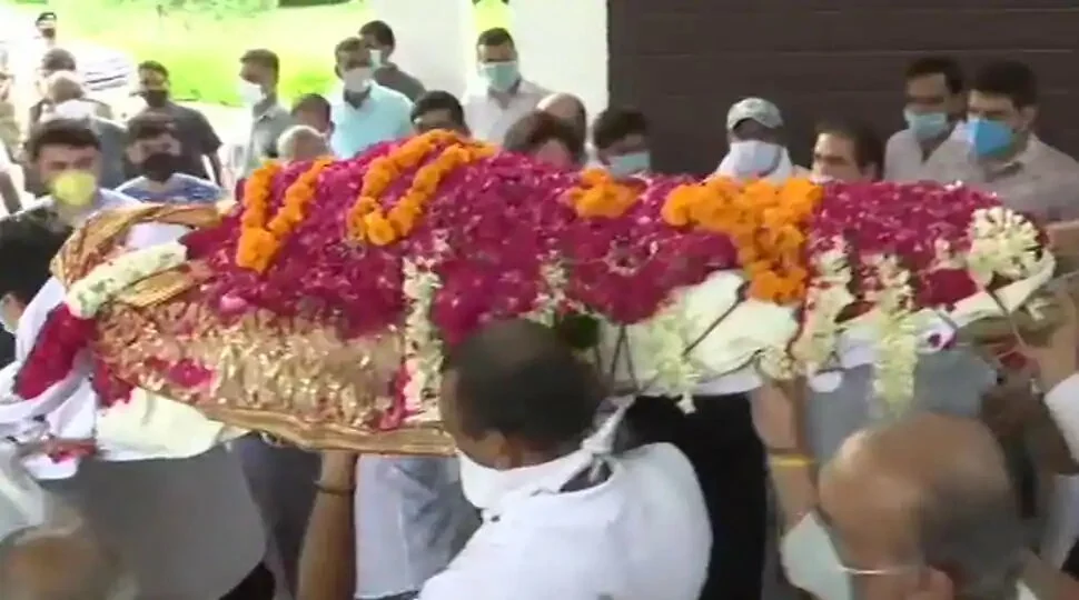 Former Samajwadi Party leader Amar Singh cremated in Delhi on August 3