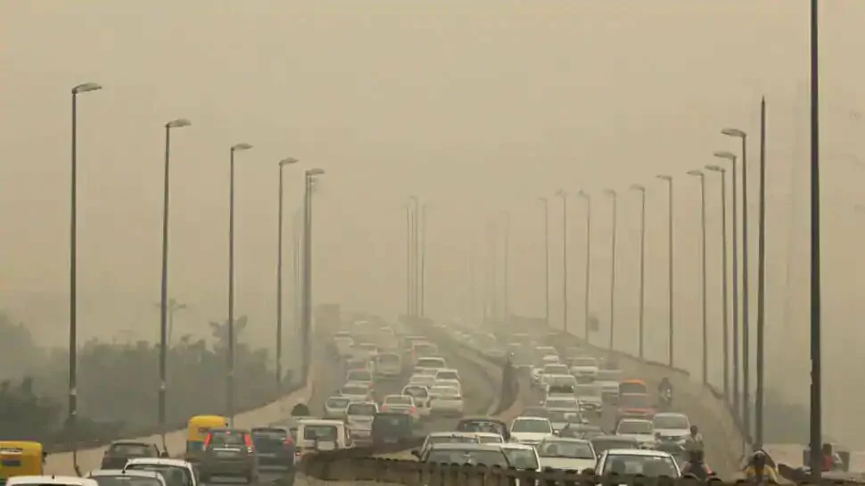 Extreme air pollution in Delhi during winter likely to aggravate COVID-19 situation: Doctors